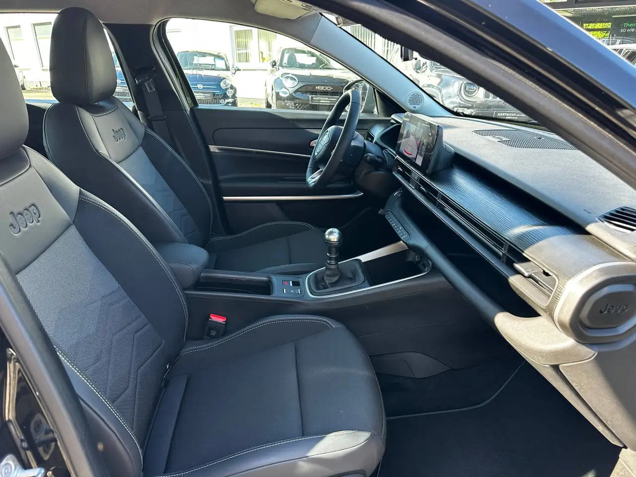 Jeep Avenger 1.2 GSE Altitude "schöner kleiner schwarzer" — معرض صور السيارة 14