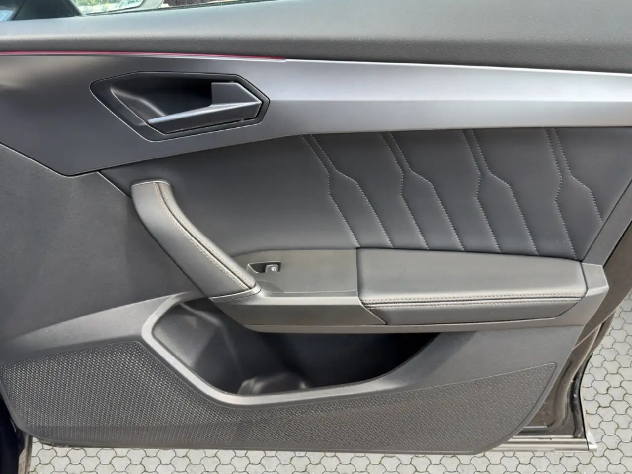 CUPRA Formentor 2.0 TSI DSG 4Drive VZ 5-J-GARANTIE DCC FULL LINK N — Vehicle gallery 24