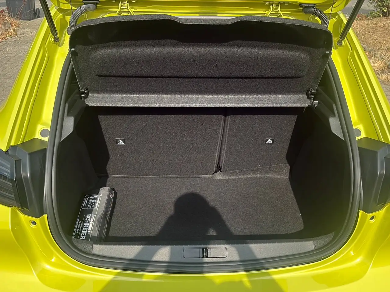 Peugeot 208 Hybrid 136 GT — Galería del vehículo 7