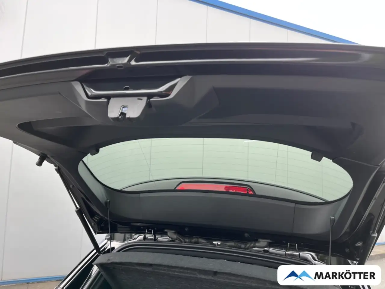 Peugeot 2008 GT PureTech130 Alcantara/Keyless/Massage — معرض صور السيارة 7