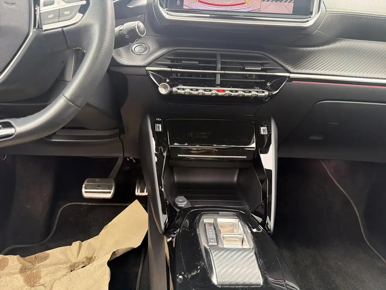 Peugeot 2008 GT — معرض صور السيارة 14