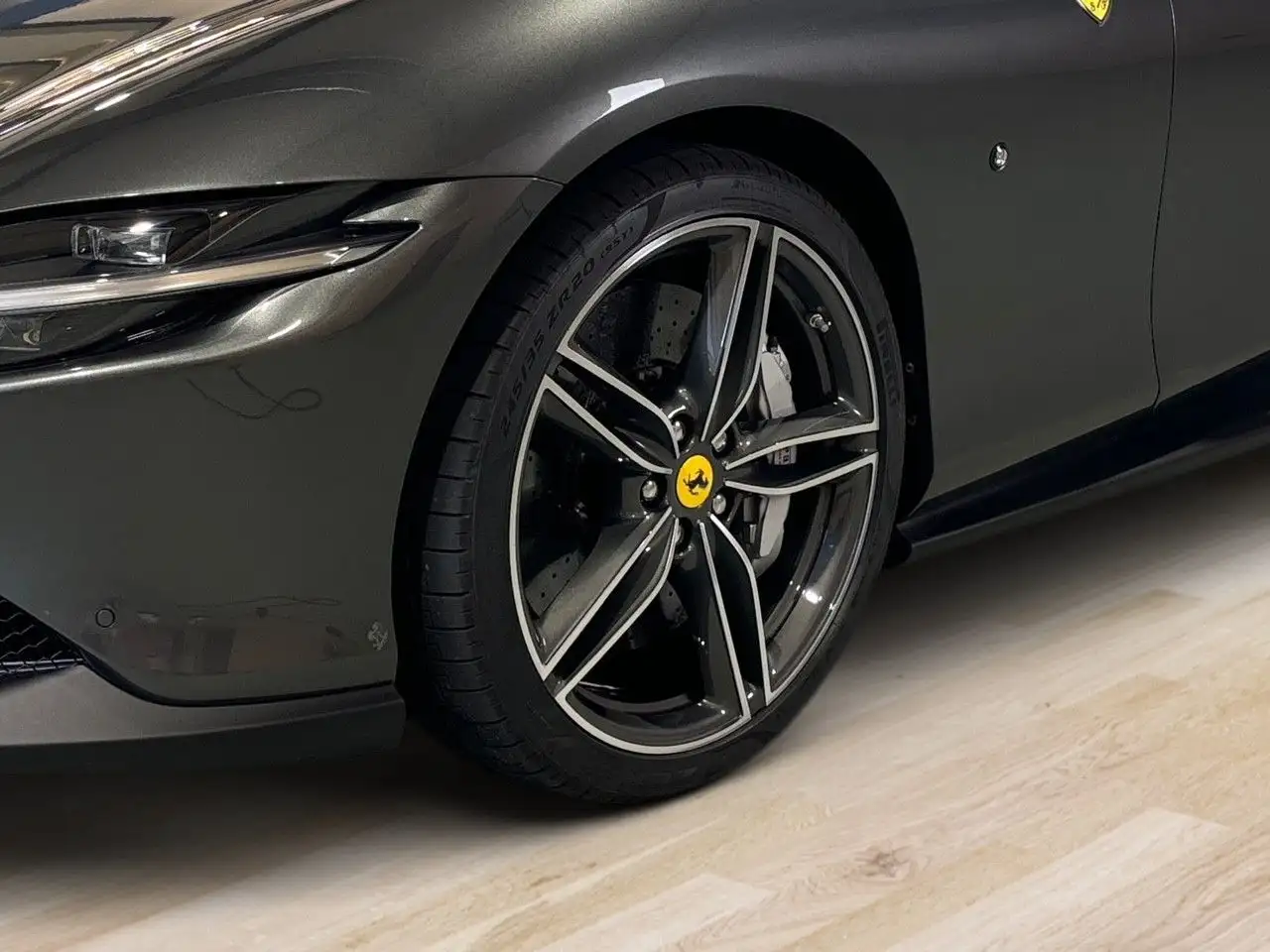 Ferrari Roma Carbon Grigio Silverstone JBL 8-fach — معرض صور السيارة 6