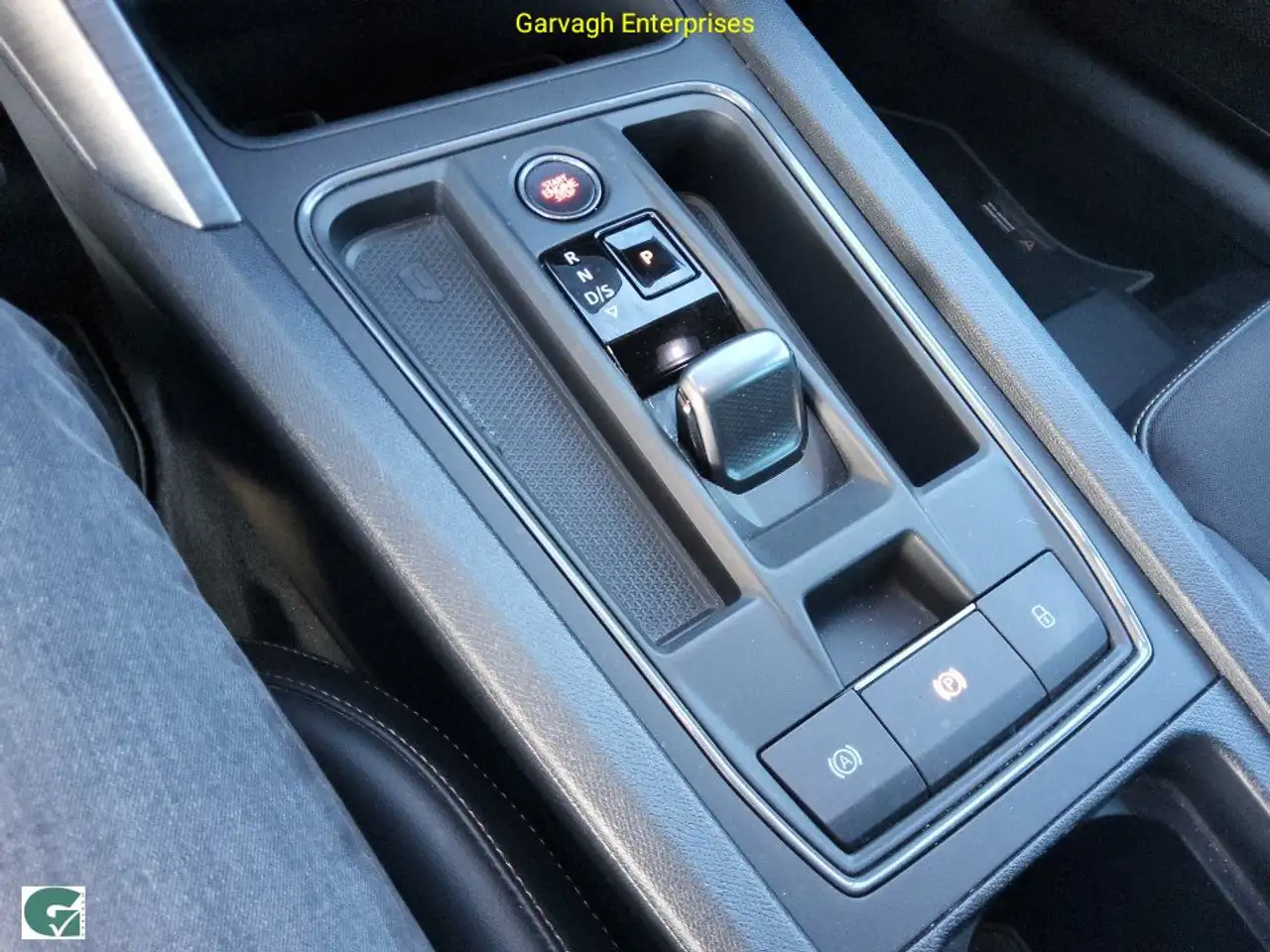 CUPRA Leon 1.5 eTSI 110 DSG — Galerie du véhicule 6