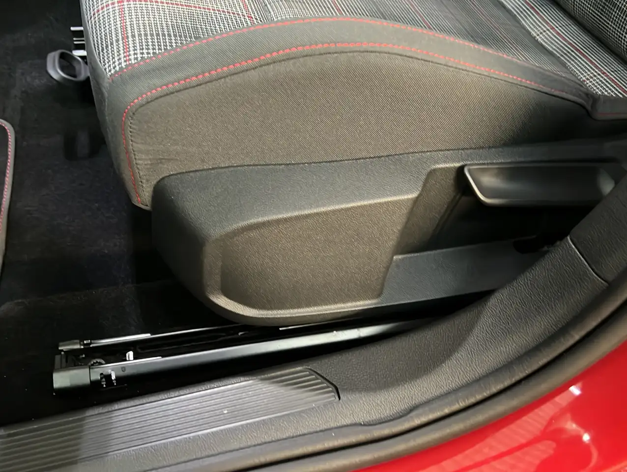 Volkswagen Golf 2.0 TSI DSG GTI*neues Modell*Pano*IQ Light — Vehicle gallery 8