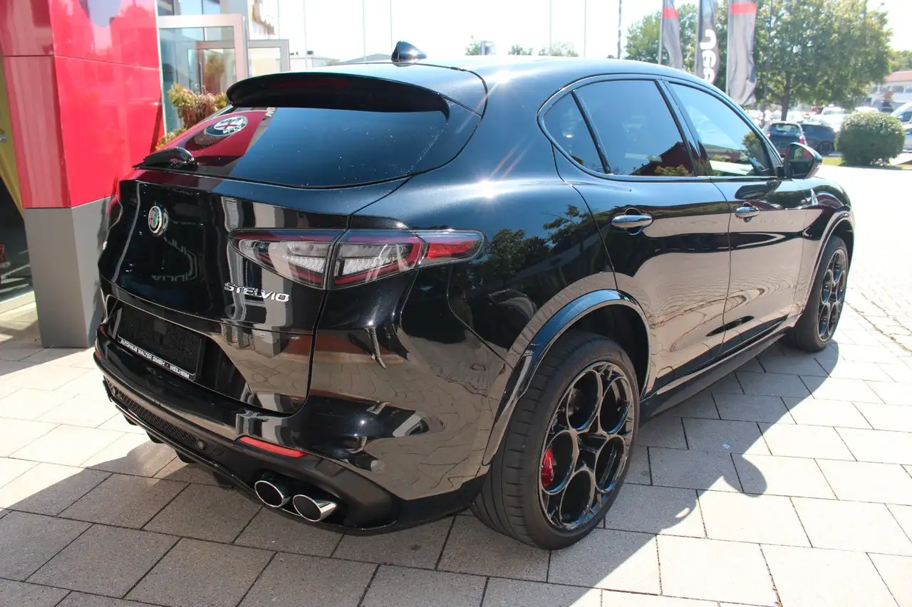 Alfa Romeo Stelvio Quadrifoglio Q4 LED_MATRIX/We.Gar.03-28 — Vehicle gallery 3