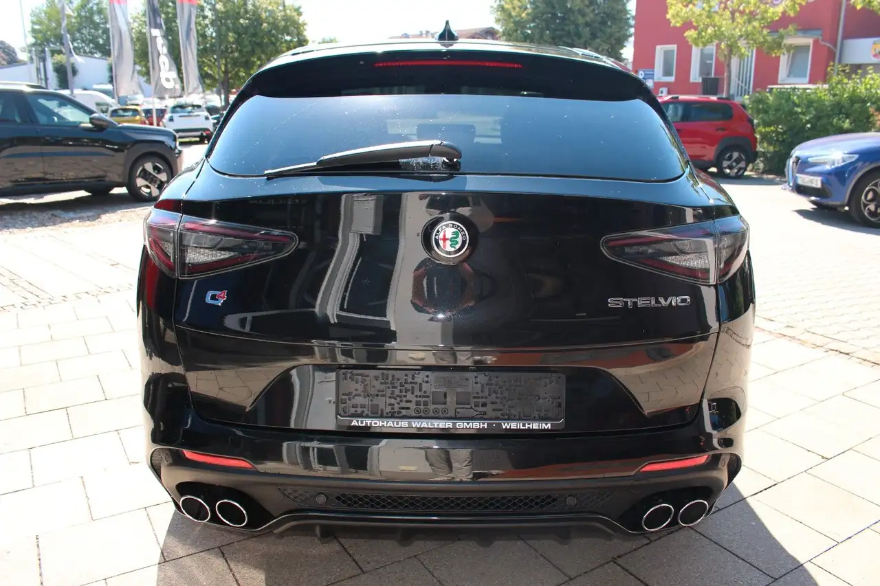 Alfa Romeo Stelvio Quadrifoglio Q4 LED_MATRIX/We.Gar.03-28 — Vehicle gallery 4