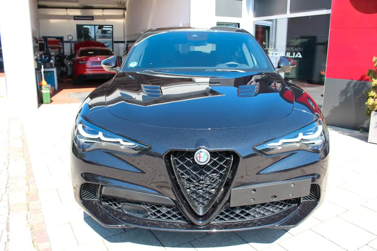 Alfa Romeo Stelvio Quadrifoglio Q4 LED_MATRIX/We.Gar.03-28 — Vehicle gallery 7