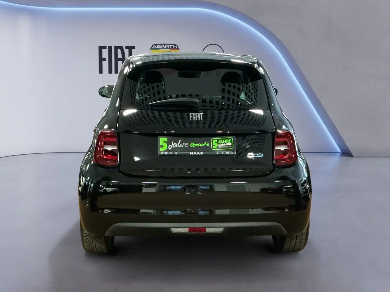 Fiat 500e 500 e Base Allwetter Klimaautomatik Carplay — Vehicle gallery 7