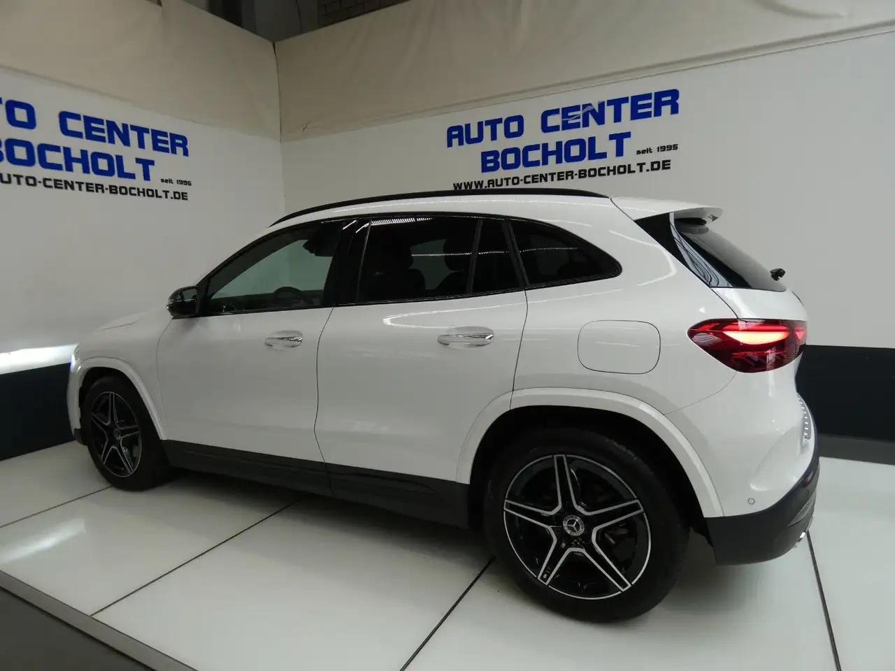 Mercedes-Benz GLA 200 AMG Line Edition*ACC*360°*LED*LM19 — معرض صور السيارة 18