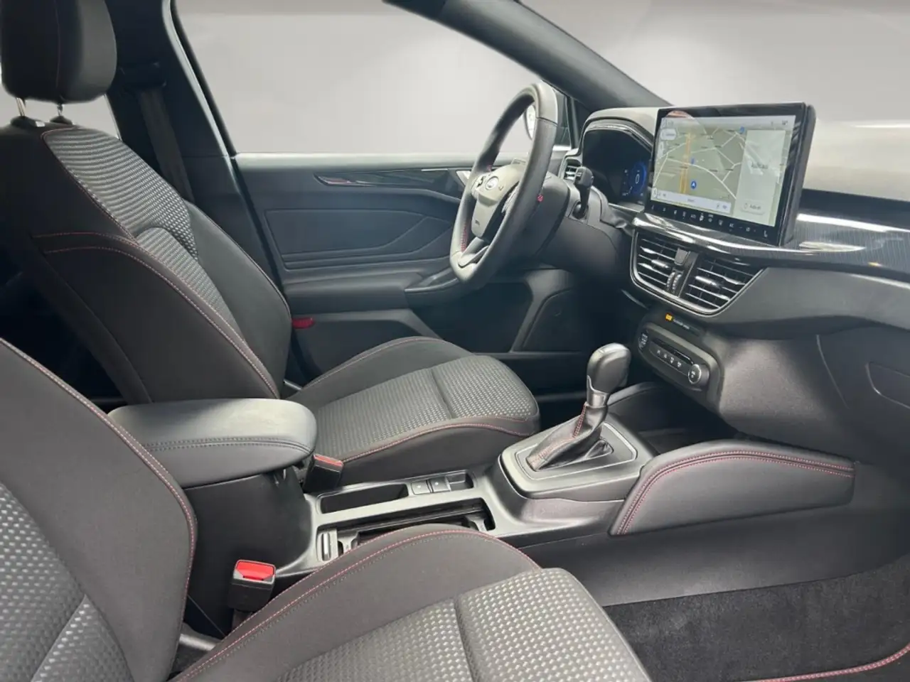 Ford Focus ST-Line X Turnier 1,0l EcoBoost AT AHK-abnehmbar N — Galerie du véhicule 15