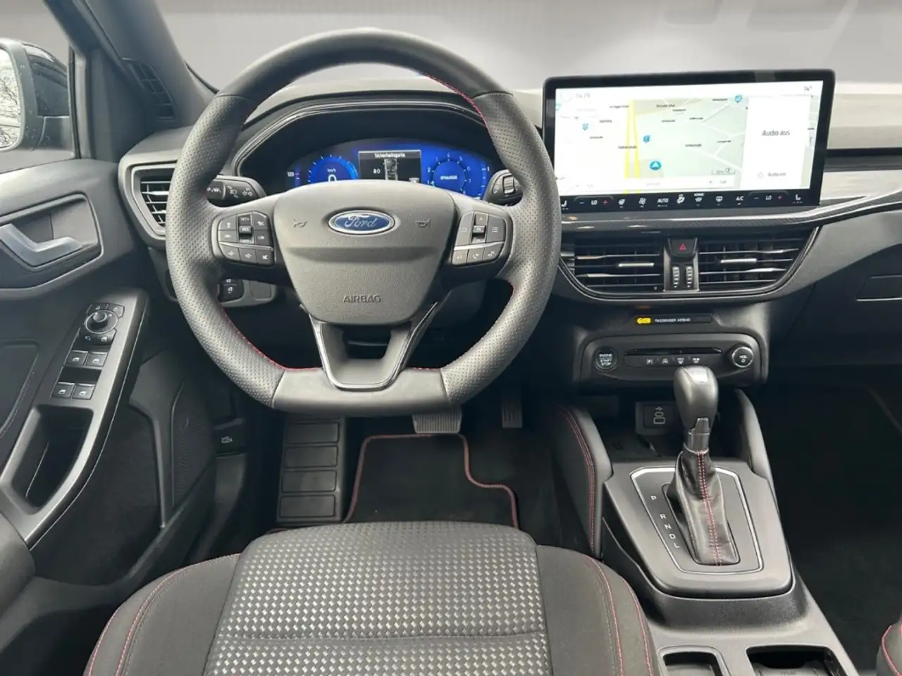 Ford Focus ST-Line X Turnier 1,0l EcoBoost AT AHK-abnehmbar N — Galerie du véhicule 11