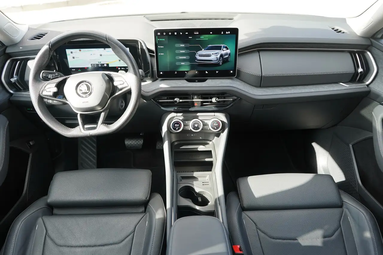 Skoda Kodiaq 1.5 TSI Navi Memory Totwinkel Panorama — Galería del vehículo 11