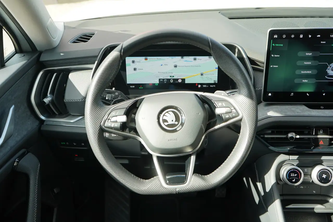 Skoda Kodiaq 1.5 TSI Navi Memory Totwinkel Panorama — Galería del vehículo 25