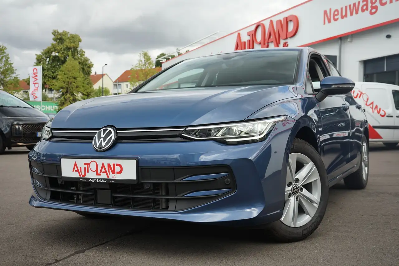 Volkswagen Golf 1.5 TSI Life LED Navi ACC Head-Up Totwinkel — معرض صور السيارة 2