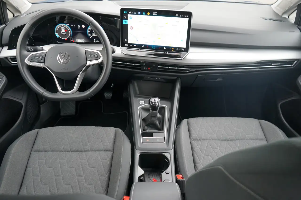 Volkswagen Golf 1.5 TSI Life LED Navi ACC Head-Up Totwinkel — معرض صور السيارة 6