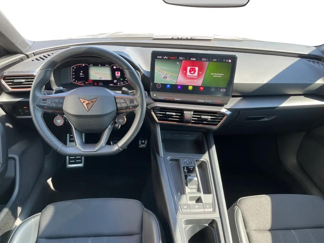 CUPRA Leon 2.0 TSI DSG VZ DCC PANO*MATRIX*VIRTUAL*NAV*ACC*... — Galería del vehículo 22
