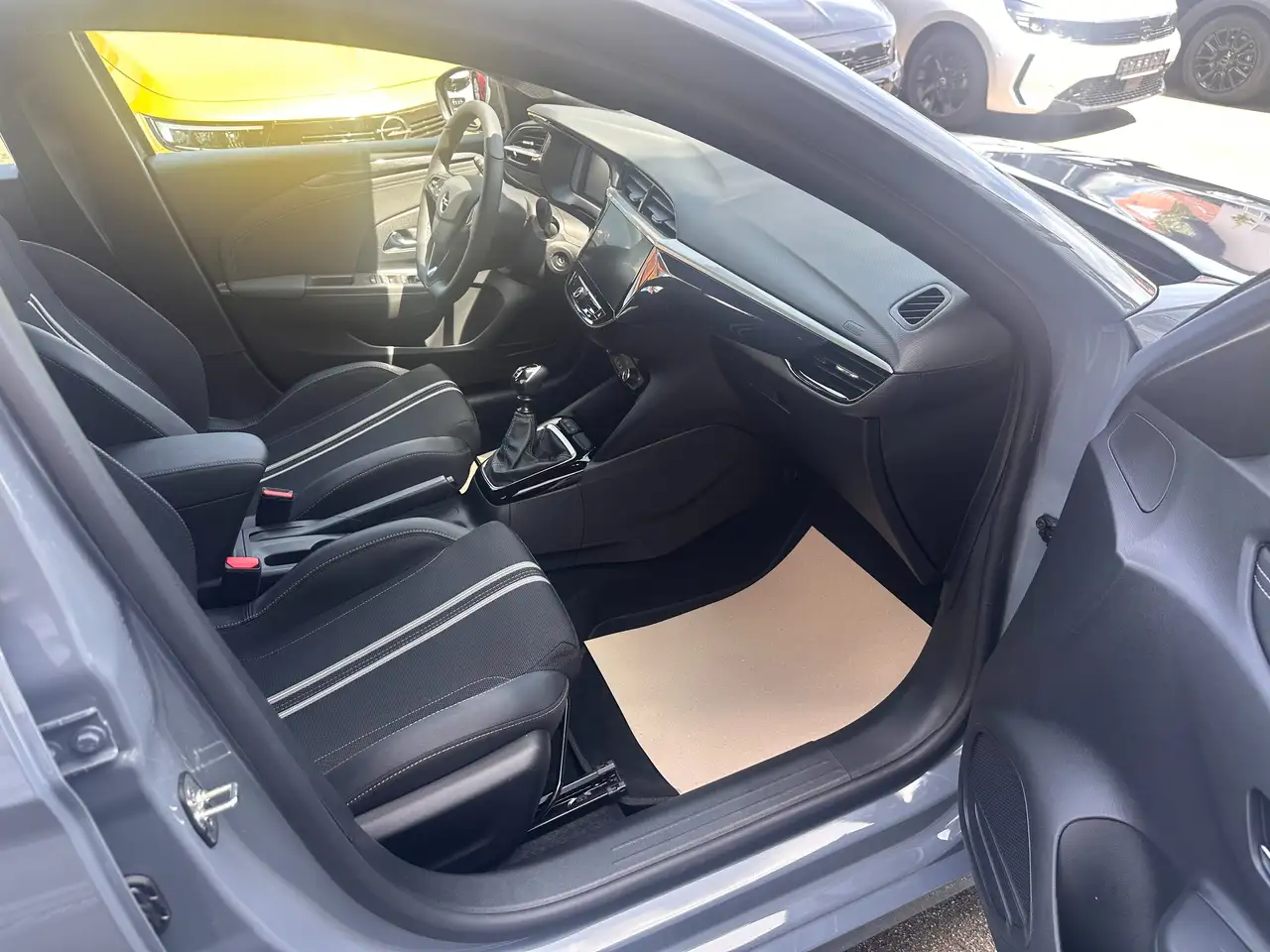 Opel Corsa GS Navi Multimedia Rückfkamera SitzLenkradheiz — Galería del vehículo 10