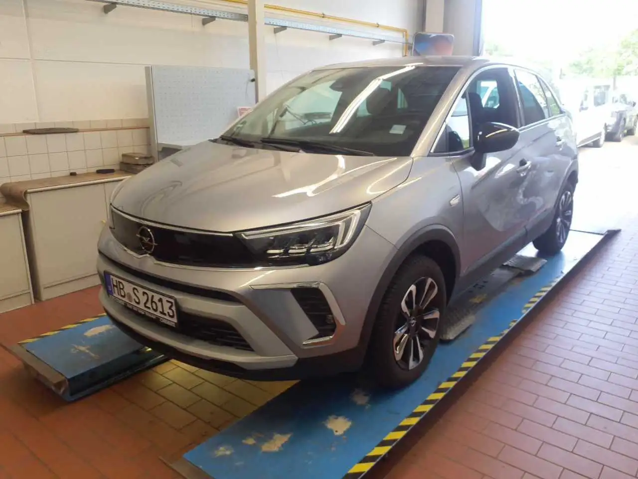 Opel Crossland AT6 Enjoy LED/Navi/KlimaA/PDC/Kamera — Galería del vehículo 4