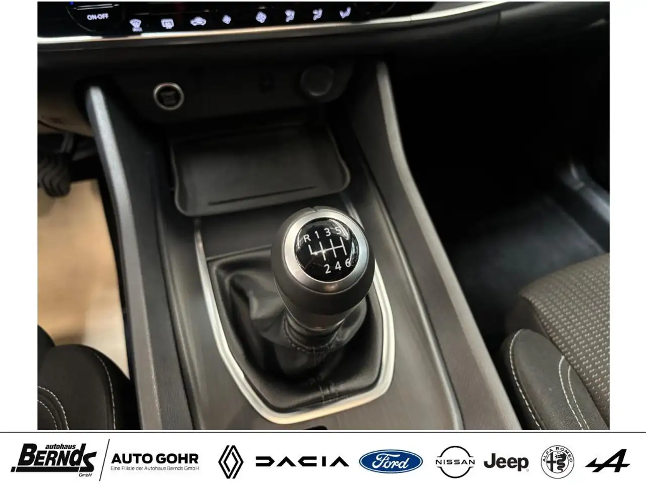 Nissan Qashqai Acenta KLIMA PDC Navi SHZ WinterP Kamera — Vehicle gallery 19