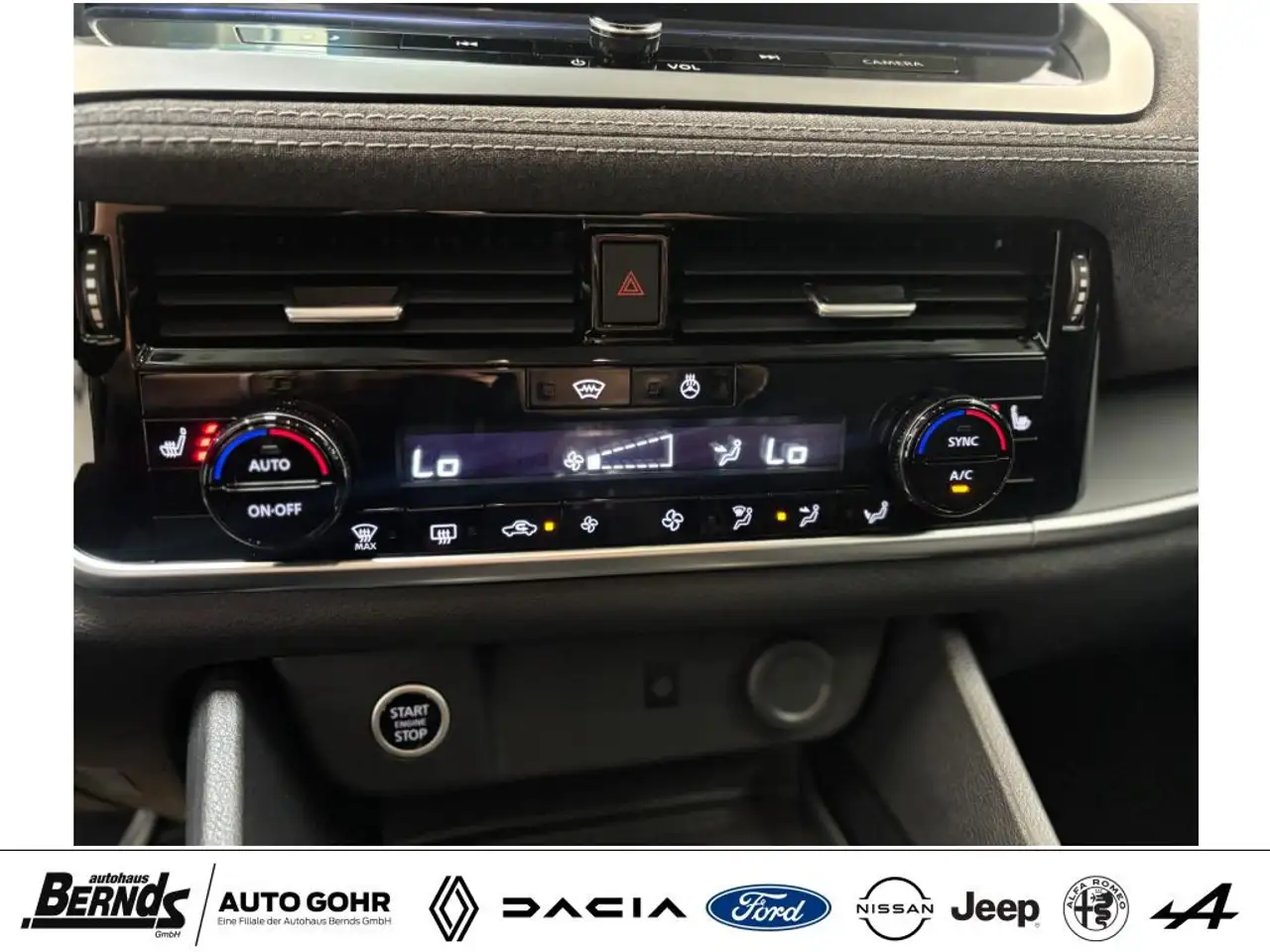 Nissan Qashqai Acenta KLIMA PDC Navi SHZ WinterP Kamera — Vehicle gallery 17