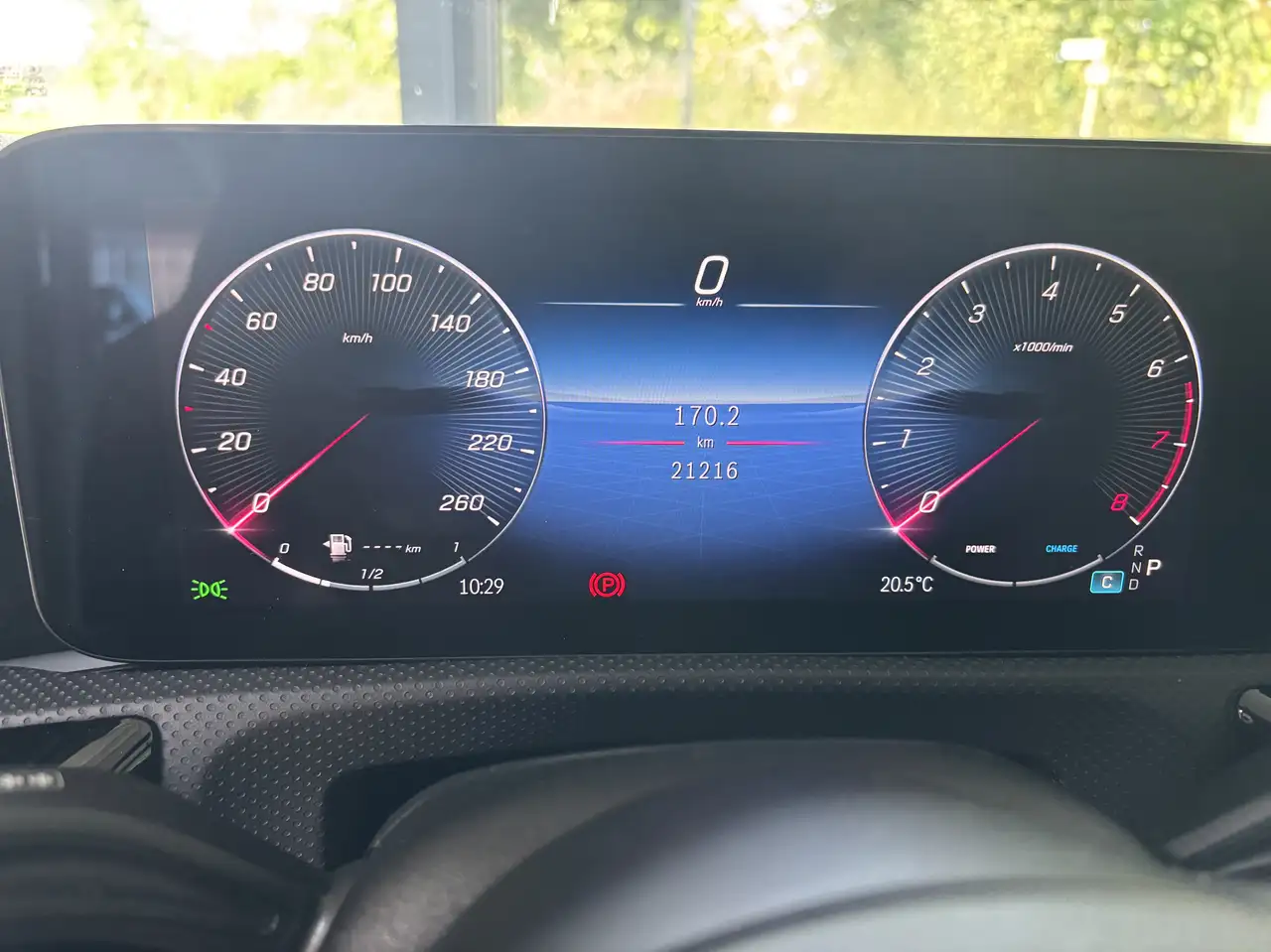 Mercedes-Benz CLA 200 AMG Line Advanced Plus Winter-Paket KEYLESS-GO — Galería del vehículo 13