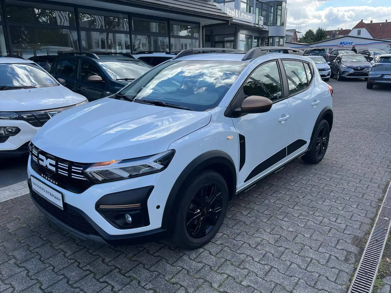 Dacia Sandero Stepway TCe 90 CVT "Extreme" & "City"-Paket — Paderborn