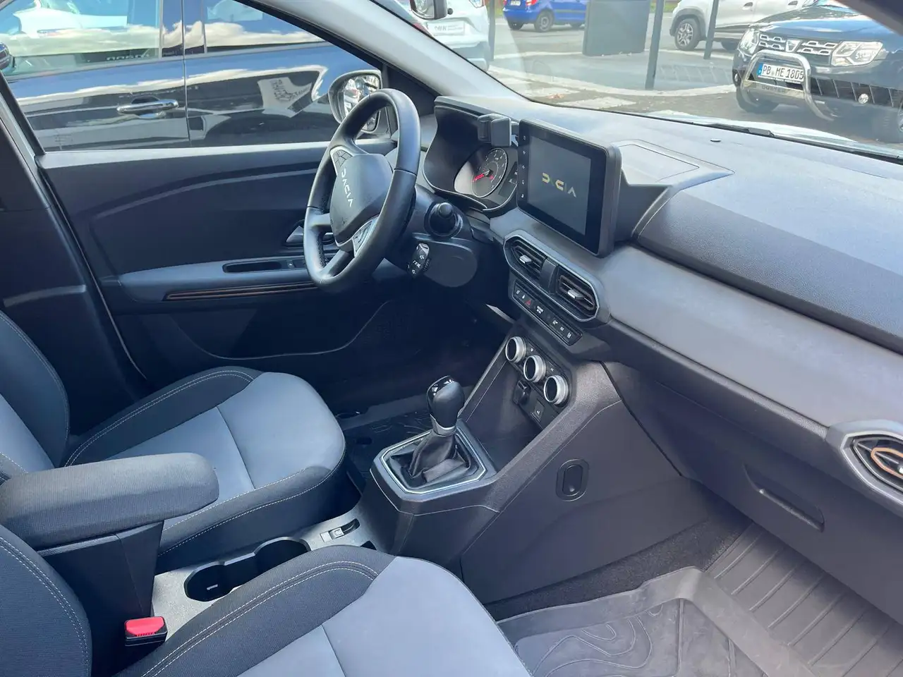 Dacia Sandero Stepway TCe 90 CVT "Extreme" & "City"-Paket — معرض صور السيارة 7