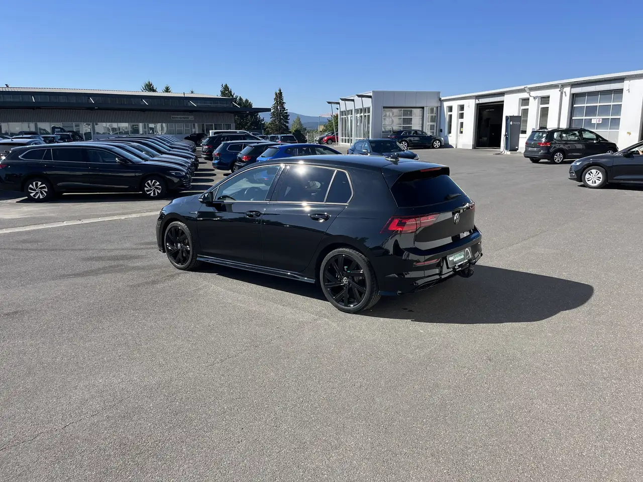 Volkswagen Golf 1.5 TSI DSG R-Line 2,99% Fin. AHK Navi TravelAssi — Vehicle gallery 11