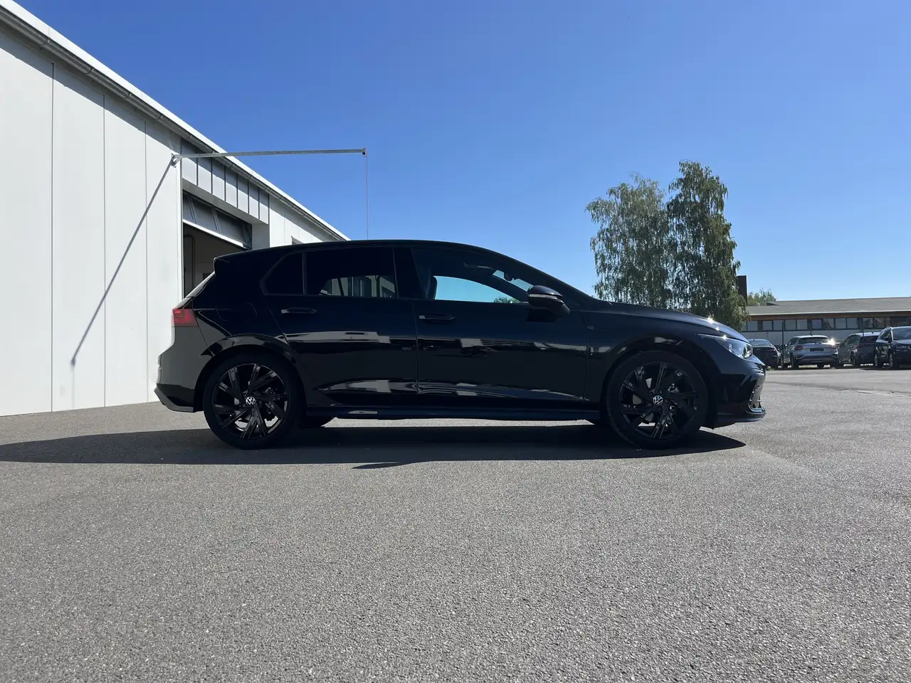Volkswagen Golf 1.5 TSI DSG R-Line 2,99% Fin. AHK Navi TravelAssi — Vehicle gallery 5