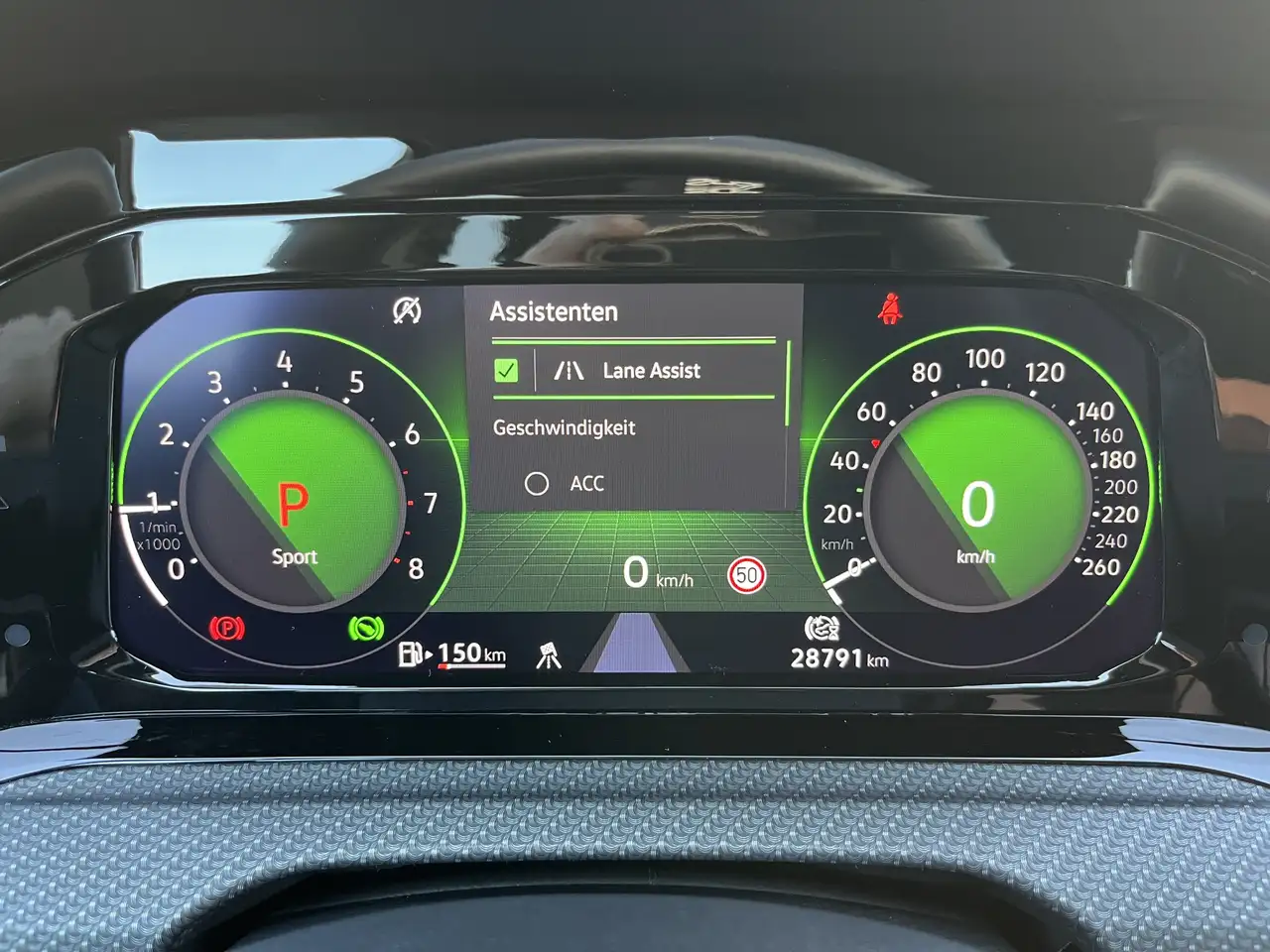 Volkswagen Golf 1.5 TSI DSG R-Line 2,99% Fin. AHK Navi TravelAssi — Vehicle gallery 29