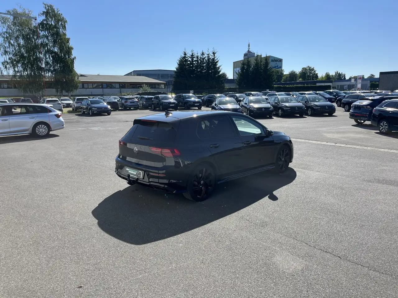 Volkswagen Golf 1.5 TSI DSG R-Line 2,99% Fin. AHK Navi TravelAssi — Vehicle gallery 8