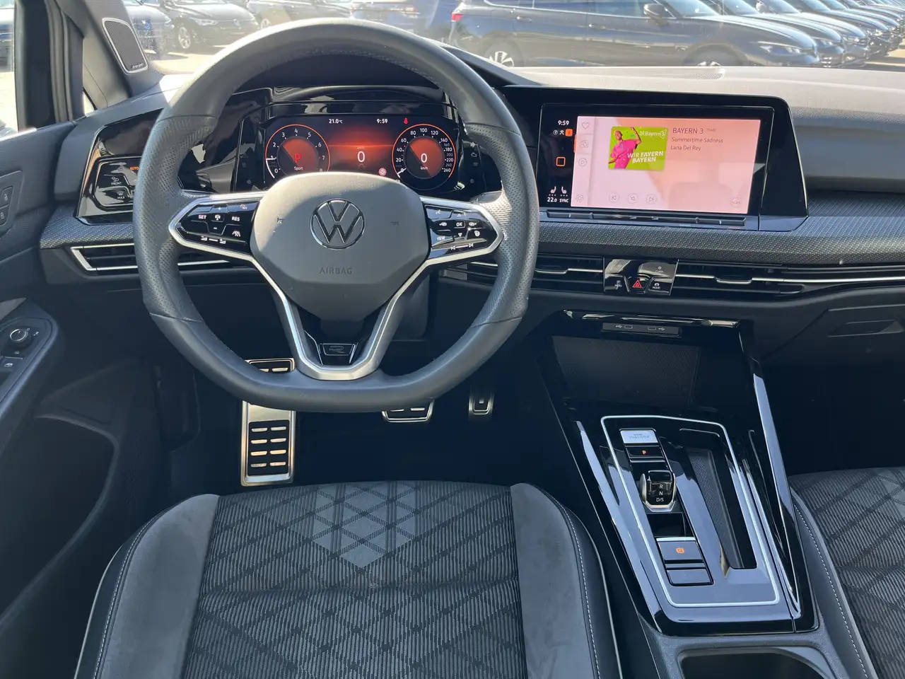 Volkswagen Golf 1.5 TSI DSG R-Line 2,99% Fin. AHK Navi TravelAssi — Vehicle gallery 16