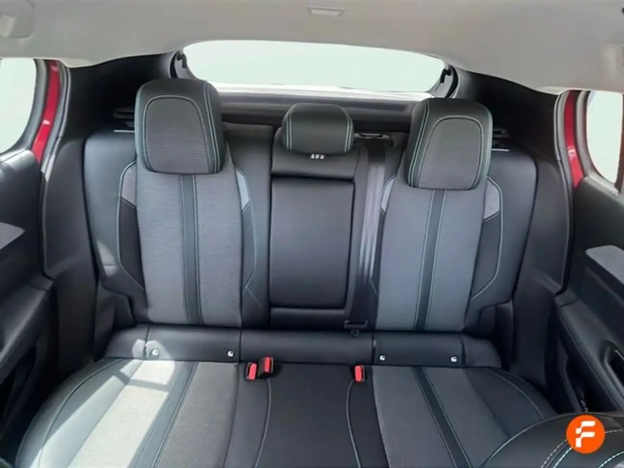 Peugeot 308 1.2 PureTech S&S Allure 130 — Galería del vehículo 15