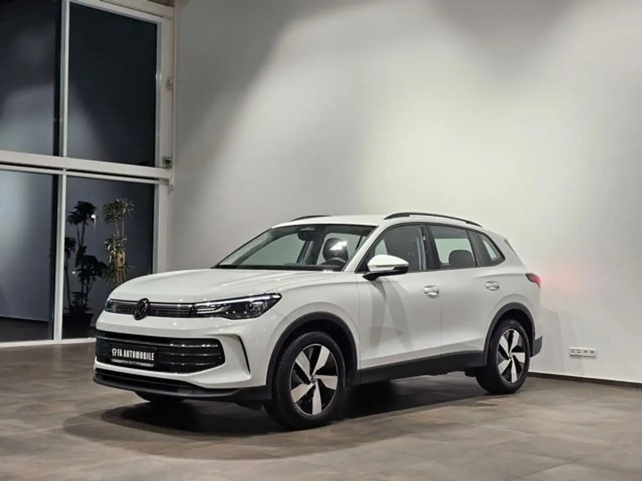 Volkswagen Tiguan 1.5 eTSI Led Virtual Kamera ACC AHK 18" — معرض صور السيارة 5