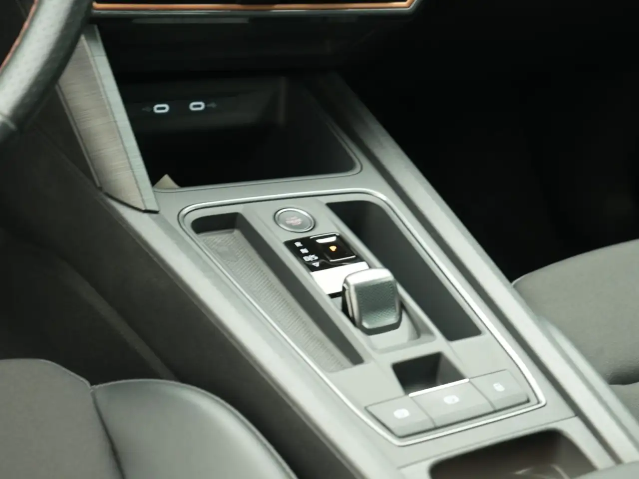 CUPRA Formentor DSG FULL LINK+KEYLESS+AHK+WINTER+RFKAM — معرض صور السيارة 14
