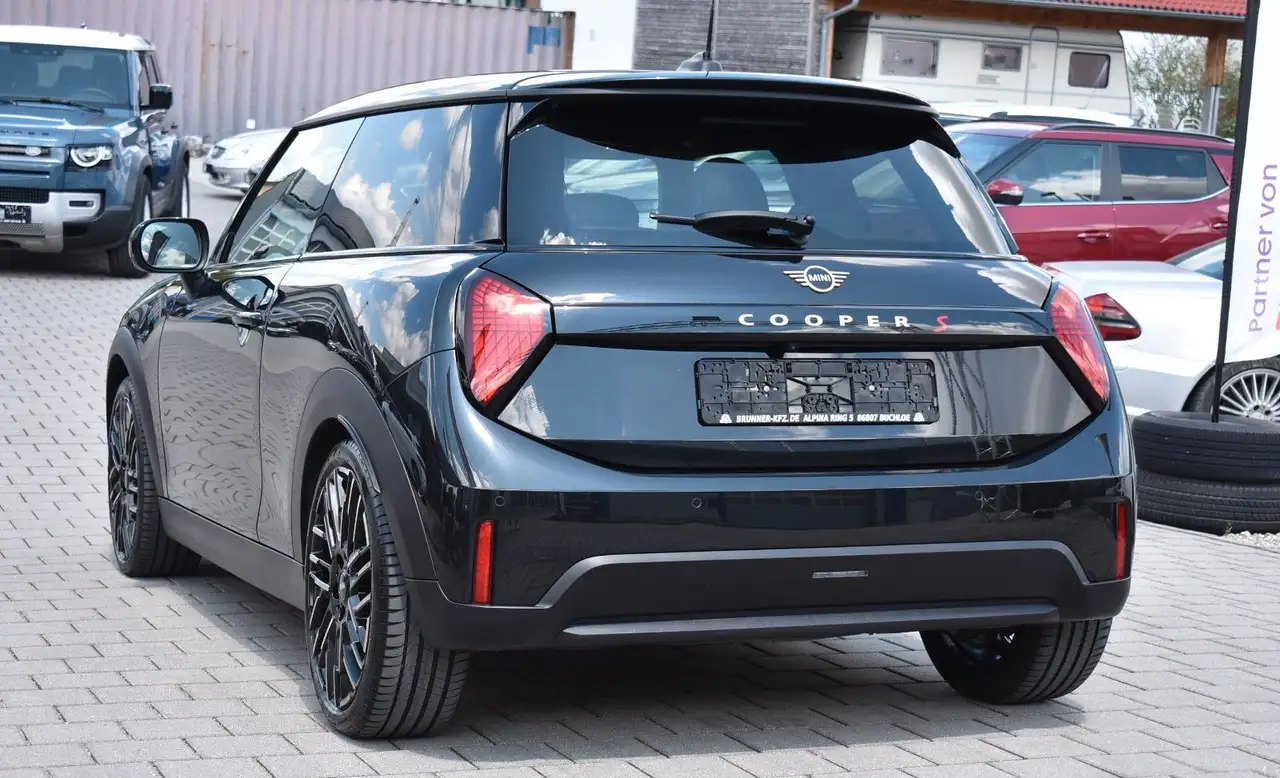 MINI Cooper S COOPER S Mini Favoured Trim — معرض صور السيارة 11
