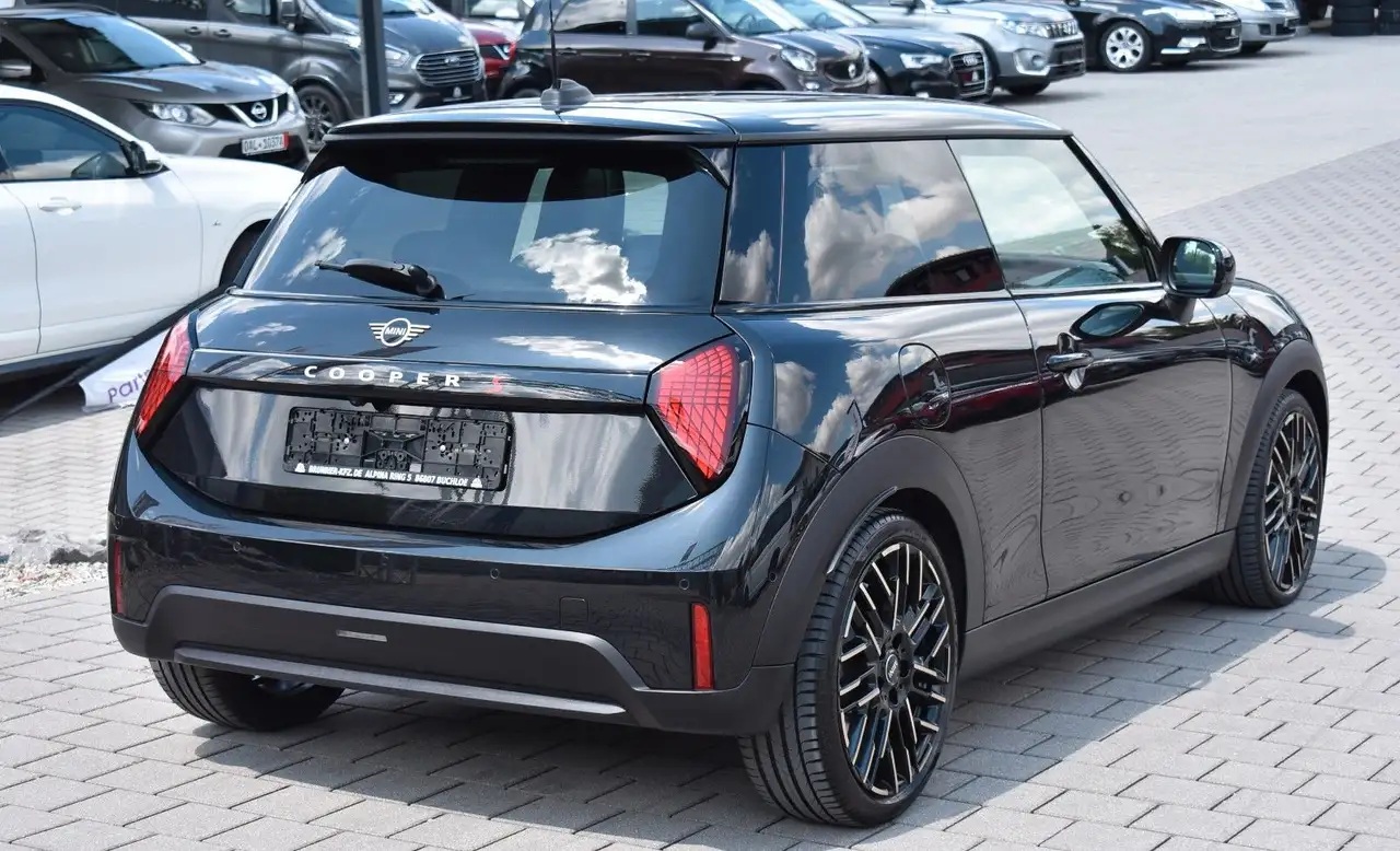 MINI Cooper S COOPER S Mini Favoured Trim — معرض صور السيارة 10