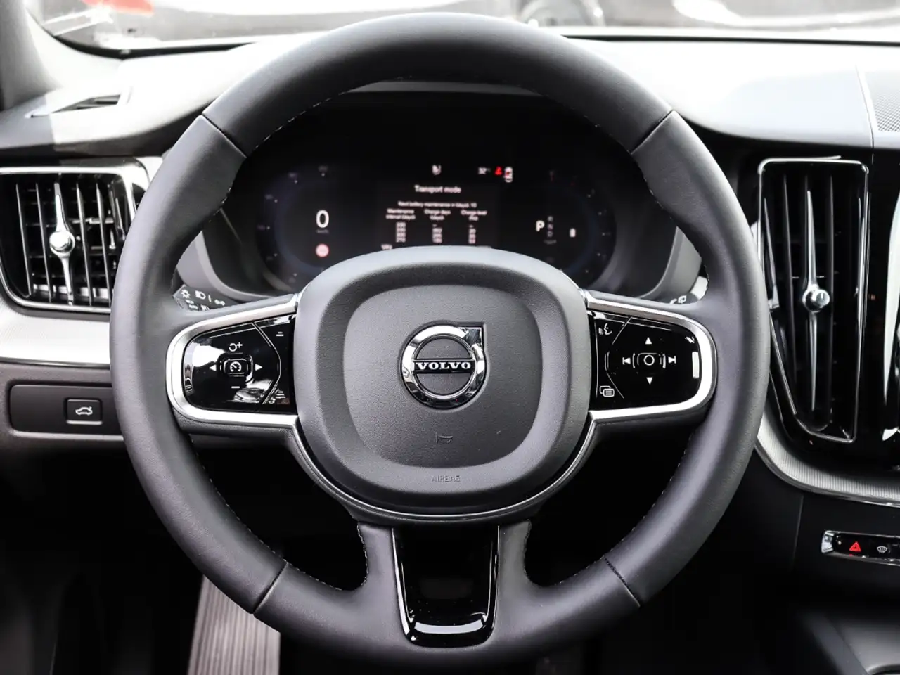 Volvo XC60 B4 Benzin Plus Dark Pano Standh. H&K BLIS StandHZG — Vehicle gallery 6