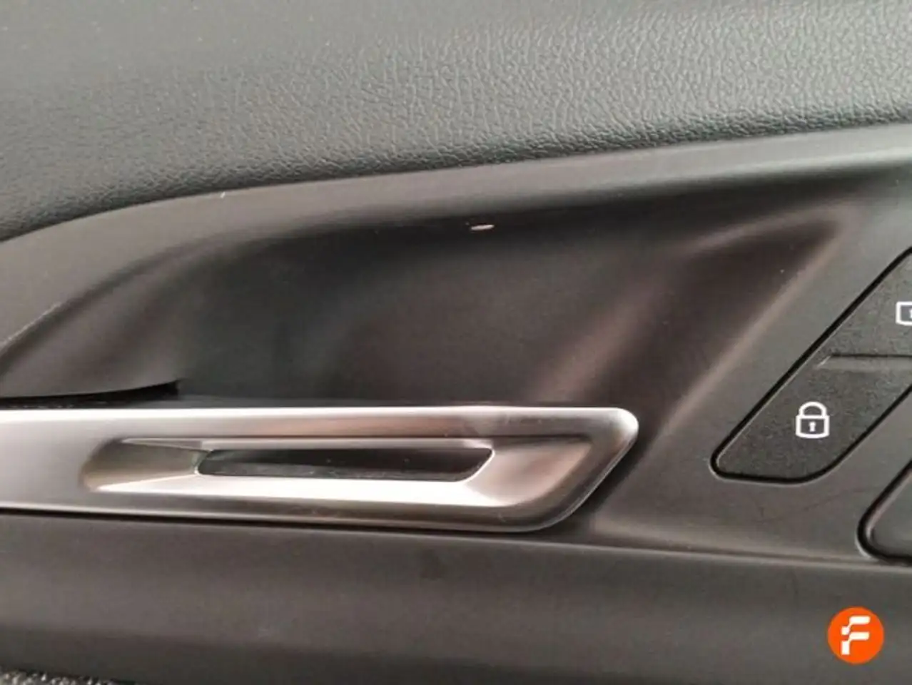 BMW X1 sDrive 18dA — Galerie du véhicule 21