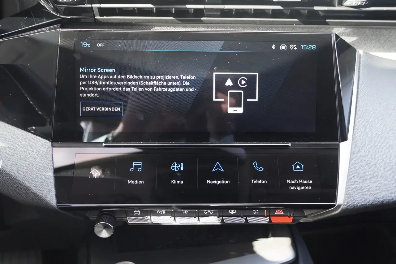 Peugeot 308 SW PureTech 130 Aut. LED ACC Navi — Vehicle gallery 18
