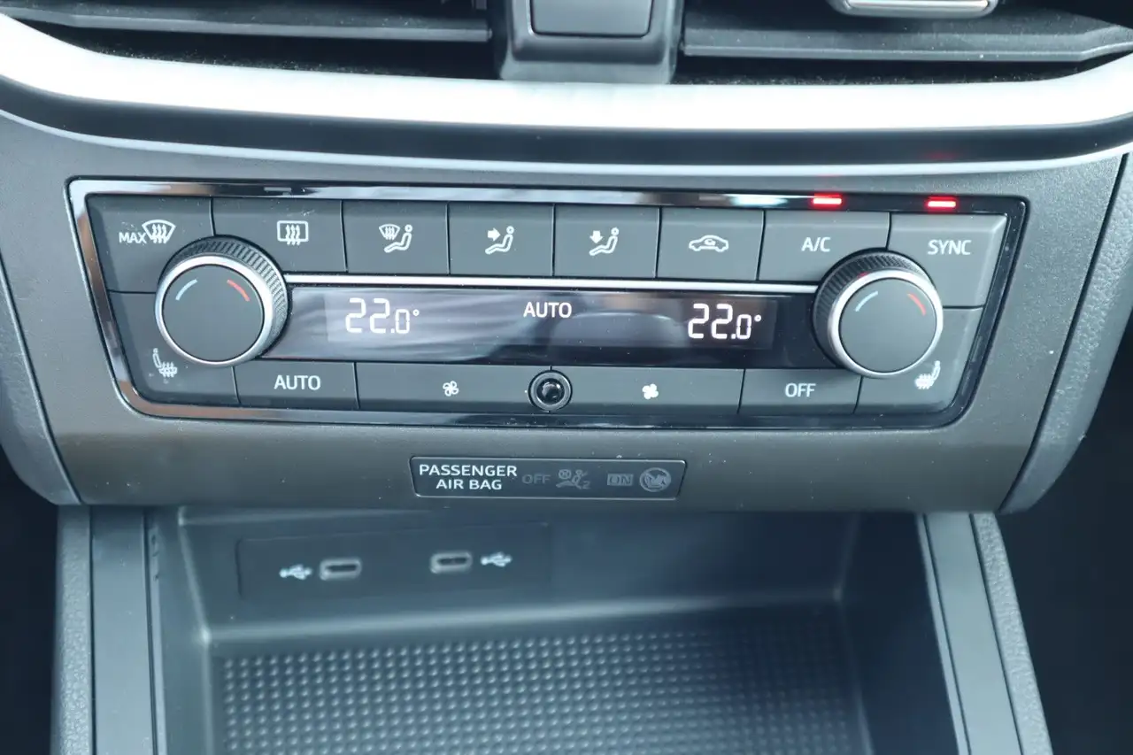 SEAT Ibiza Style 1.0 TSI /KAMERA/SHZ/CARPLAY/TEMP/LED — معرض صور السيارة 27