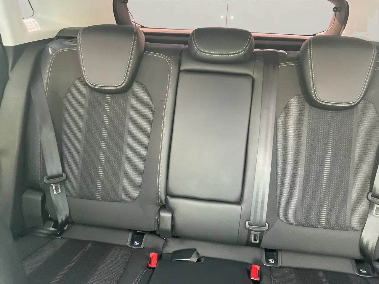 Opel Grandland 1.2 Turbo GS Line LED+SHZ+2xKlima+360 — Galería del vehículo 11