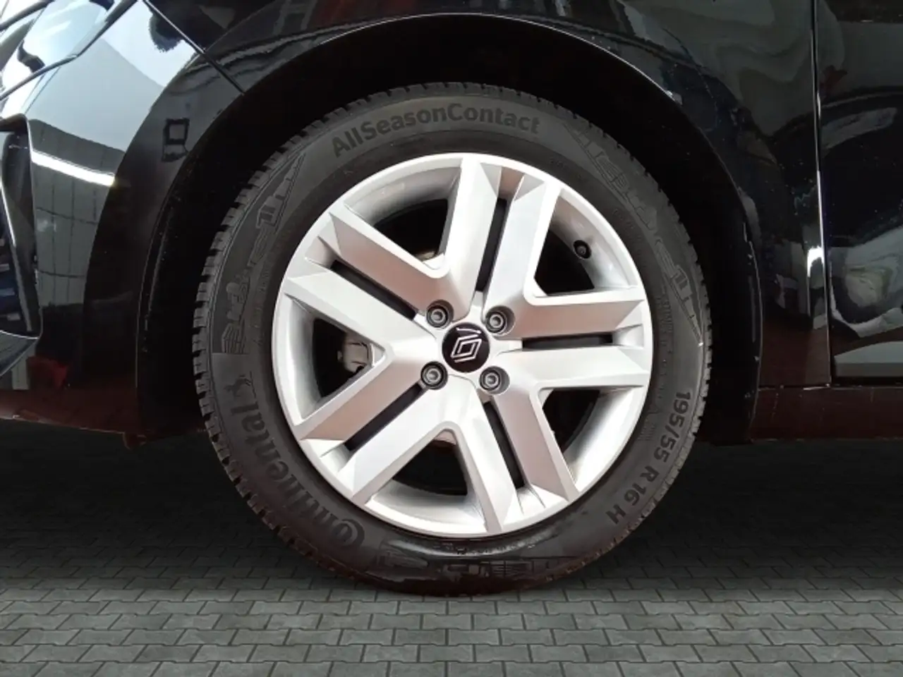 Renault Clio Evolution TCe 90 — معرض صور السيارة 14