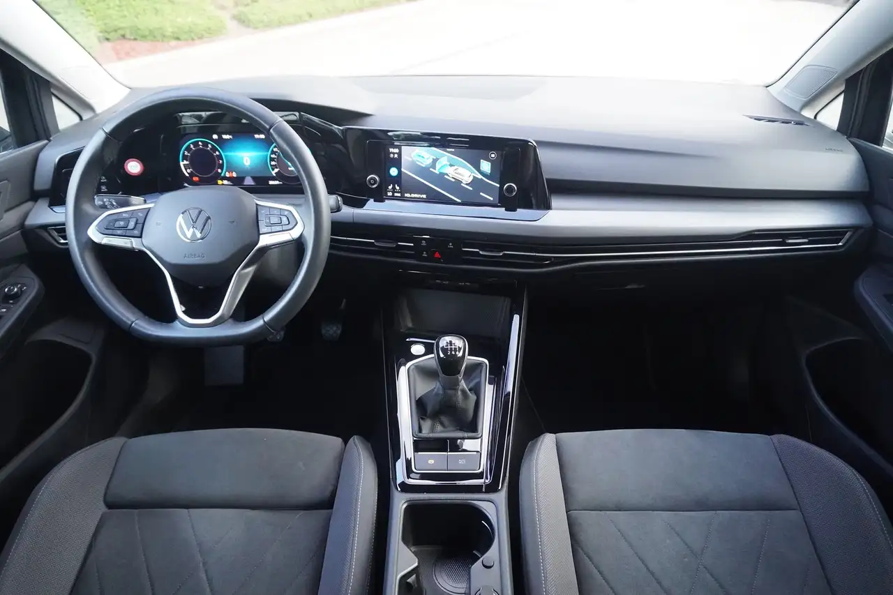 Volkswagen Golf VIII 1.5 16V TSI Style LED Kamera Spurhalte — Galería del vehículo 11