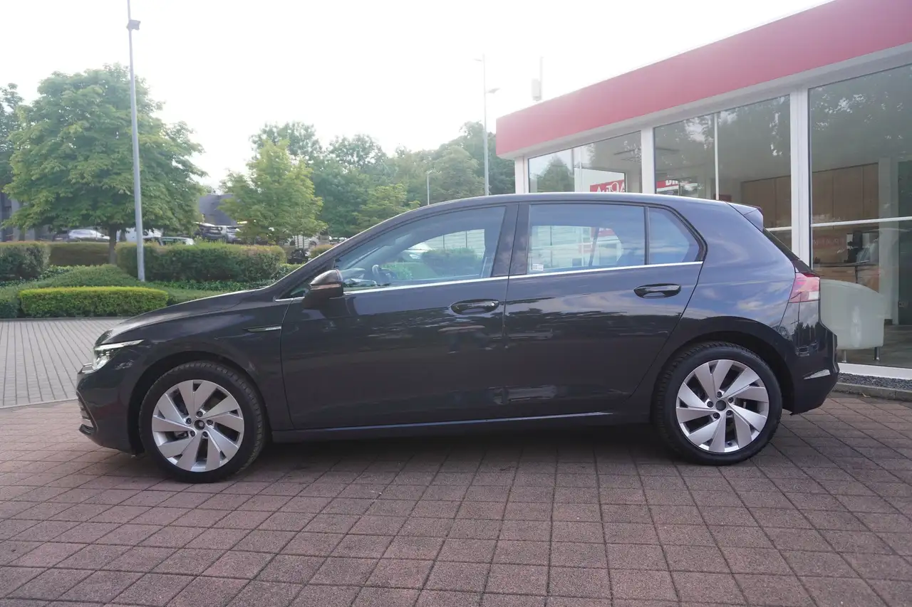 Volkswagen Golf VIII 1.5 16V TSI Style LED Kamera Spurhalte — Galería del vehículo 7