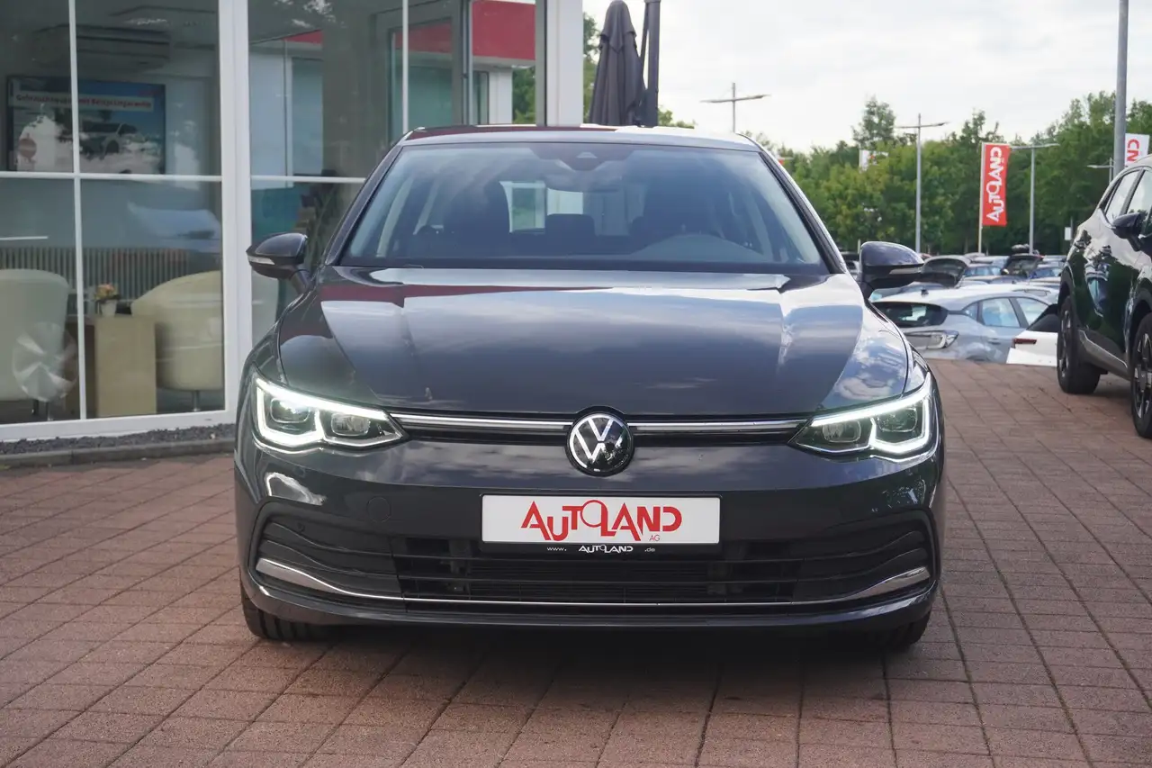 Volkswagen Golf VIII 1.5 16V TSI Style LED Kamera Spurhalte — Galería del vehículo 6