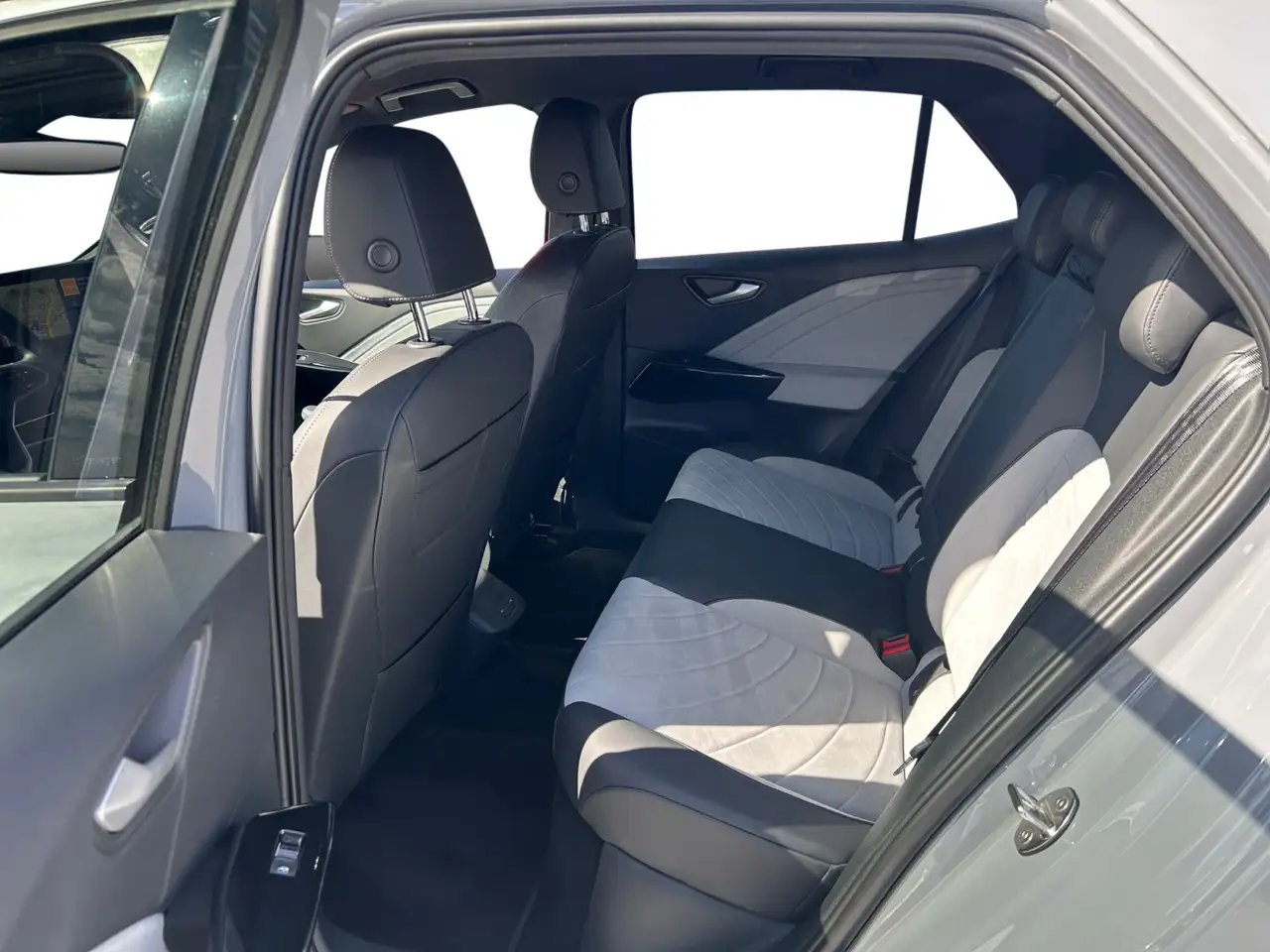 Volkswagen ID.3 Pro Move Navi Cam ergo LED ACC Keyless 19" — Galerie du véhicule 11
