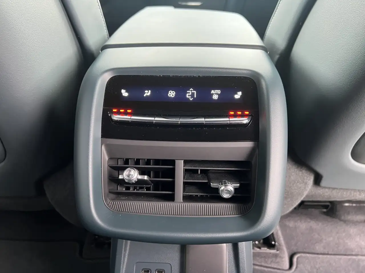 Cadillac Lyriq AWD Sport/PANO-DACH/MASSAGE/AKG/ACC/360°KA — Galerie du véhicule 15