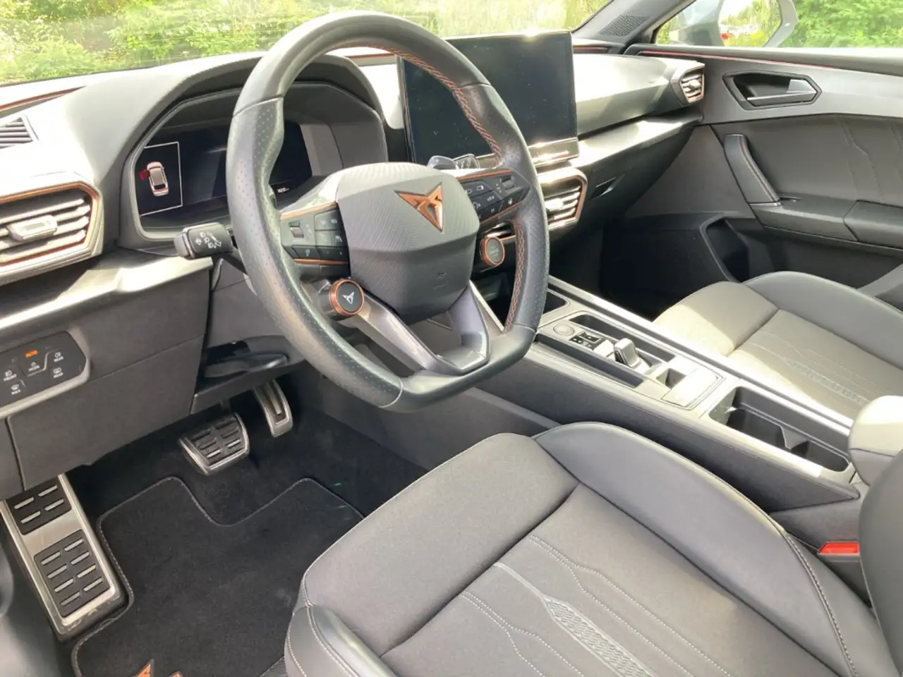 CUPRA Leon SPORTSTOURER 2.0 TSI DSG 4DRIVE VZ ACC+NAVI — Galería del vehículo 10