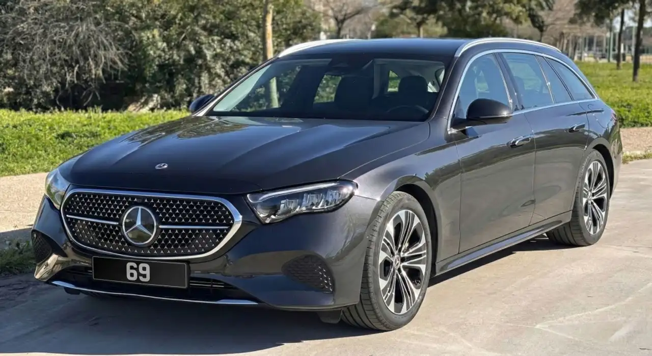 Mercedes-Benz E 300 Estate 9G-Tronic — معرض صور السيارة 4